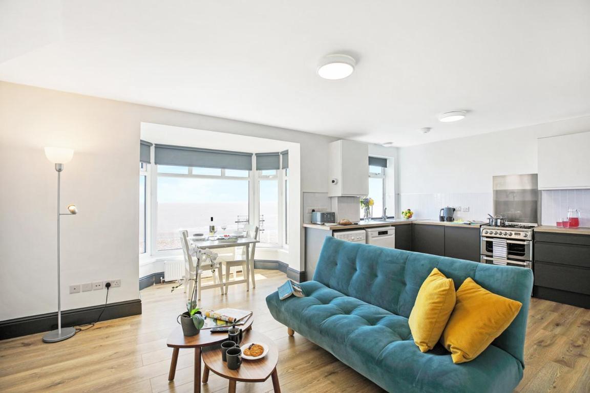 Apartment Tyme Suites On Kingsway *